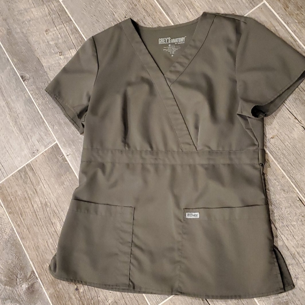 Great condition olive green scrub top.